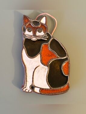 Victoria Littlejohn Brown and White Calico Cat Wall Hanging Art Trivet MCM